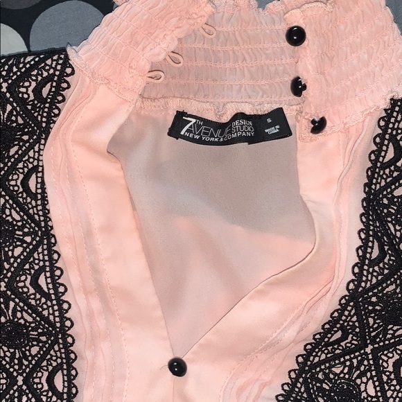 NY&Company 7th Avenue Blouse - Picture 4 of 5